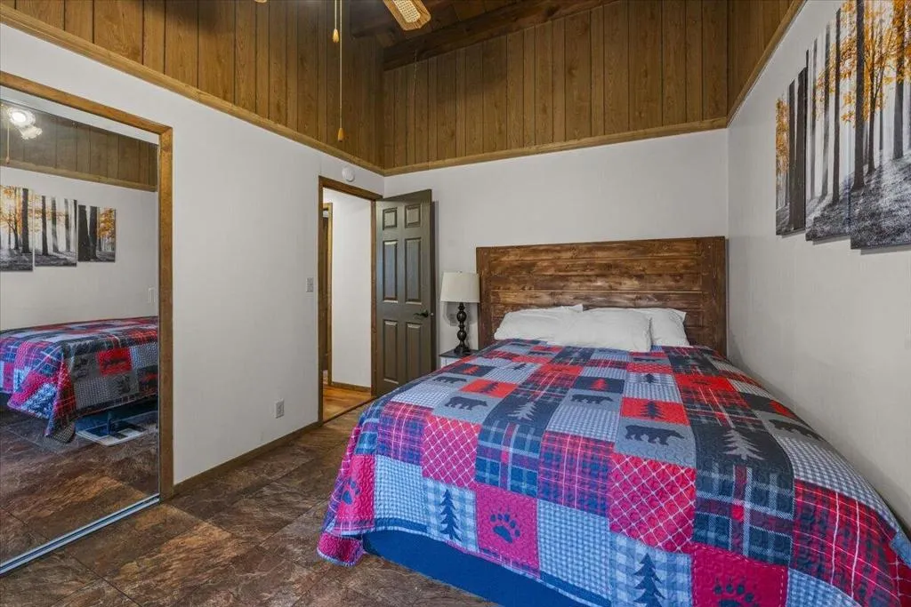 140 Highland Lane, Sugarloaf, California 92386 home-pic-18