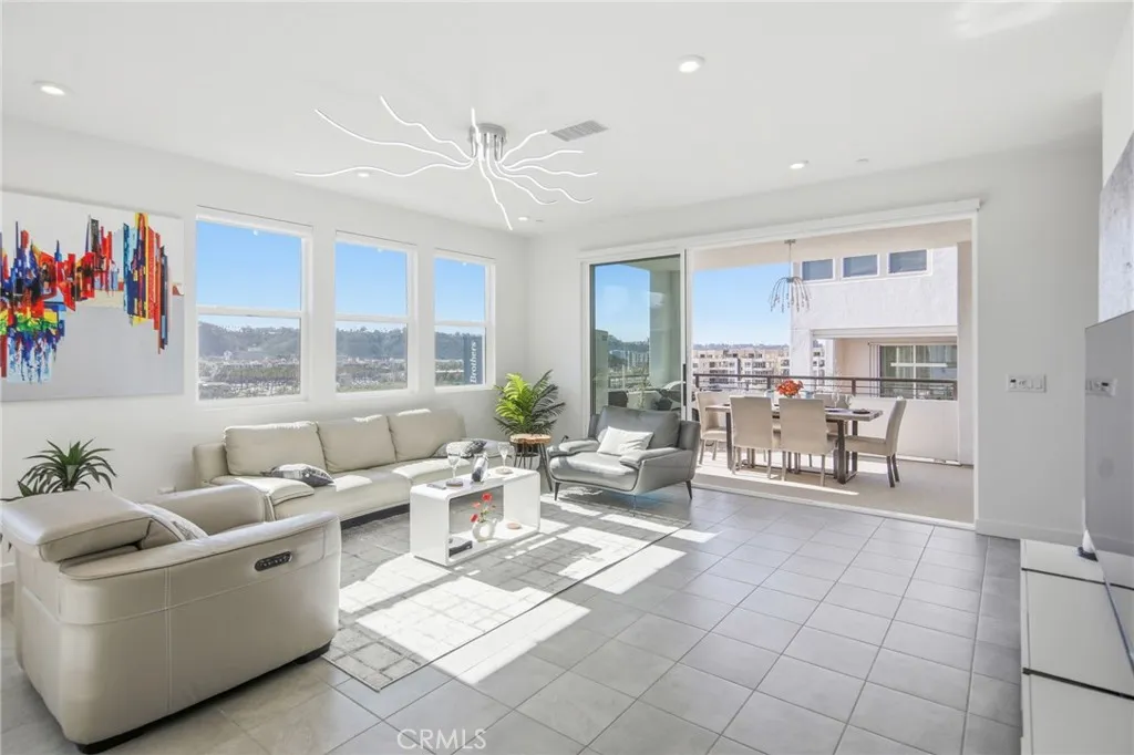 2739 Everly Drive, San Diego, California 92108 home-pic-24