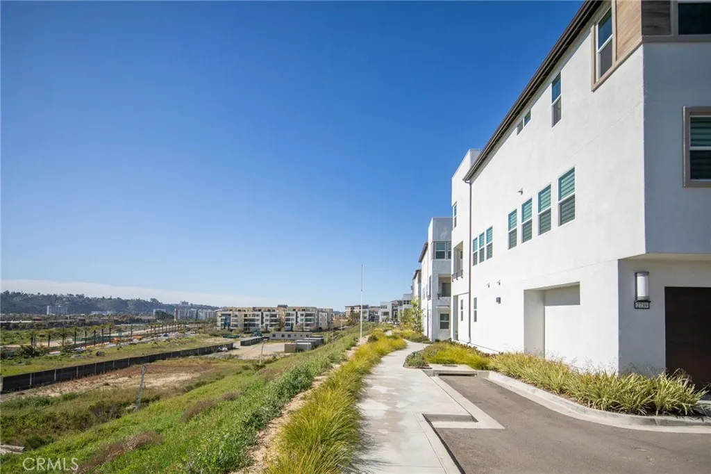 2739 Everly Drive, San Diego, California 92108 home-pic-3