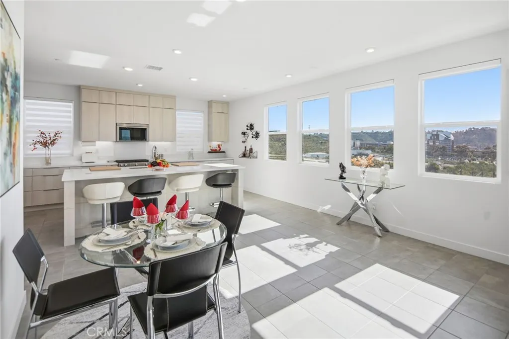 2739 Everly Drive, San Diego, California 92108 home-pic-26