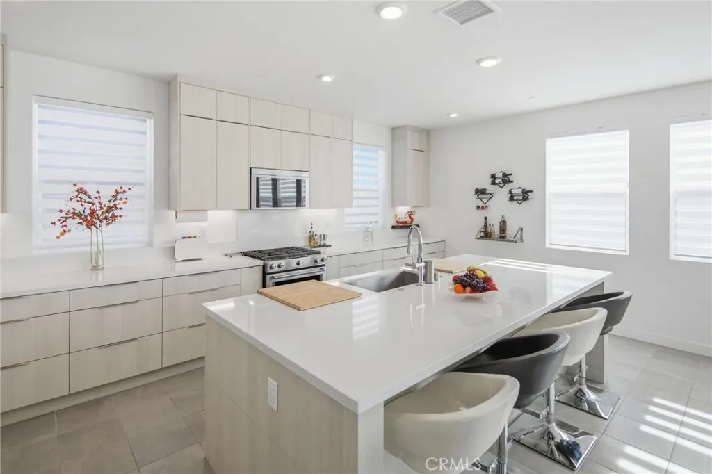 2739 Everly Drive, San Diego, California 92108 home-pic-20