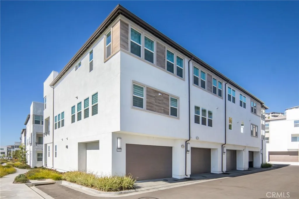 2739 Everly Drive, San Diego, California 92108 home-pic-2