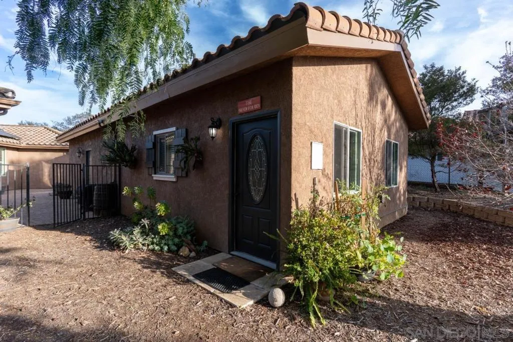 1195 Via Encinos, Fallbrook, California 92028 home-pic-30