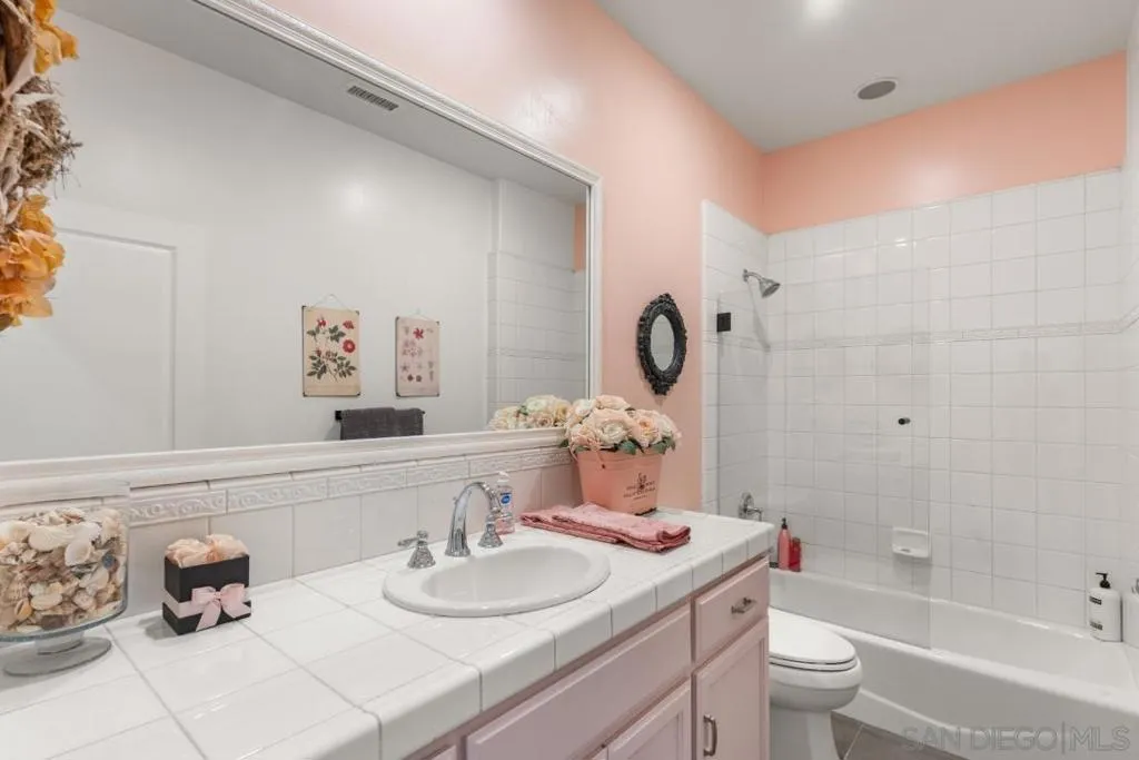 1195 Via Encinos, Fallbrook, California 92028 home-pic-18