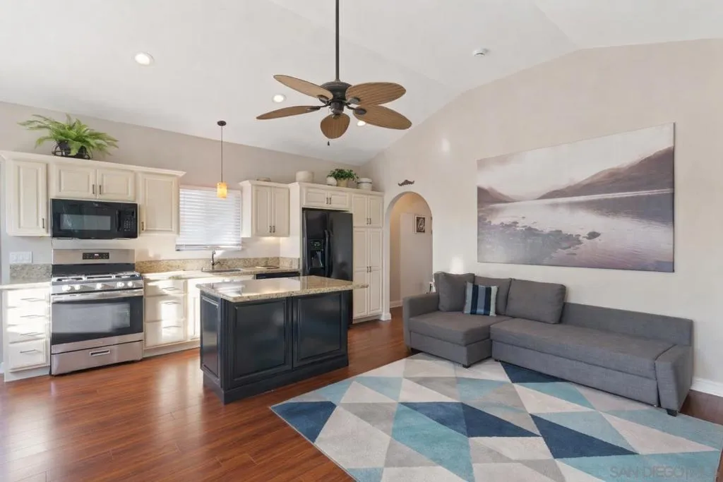 1195 Via Encinos, Fallbrook, California 92028 home-pic-32
