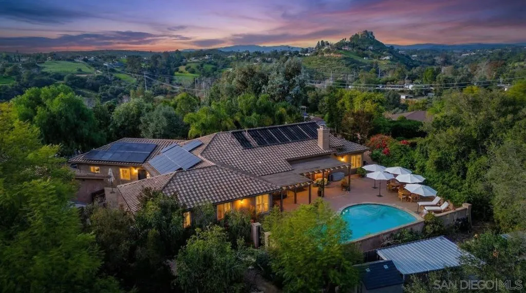 1195 Via Encinos, Fallbrook, California 92028 home-pic-0