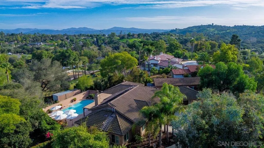 1195 Via Encinos, Fallbrook, California 92028 home-pic-38