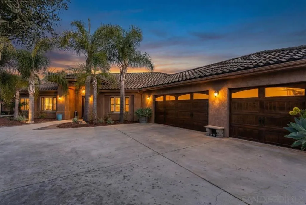 1195 Via Encinos, Fallbrook, California 92028 home-pic-1