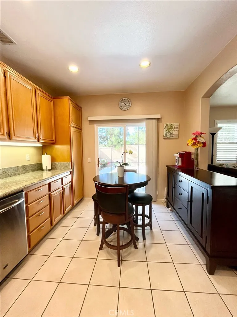 52 Danbury Lane, Irvine, California 92618 home-pic-6