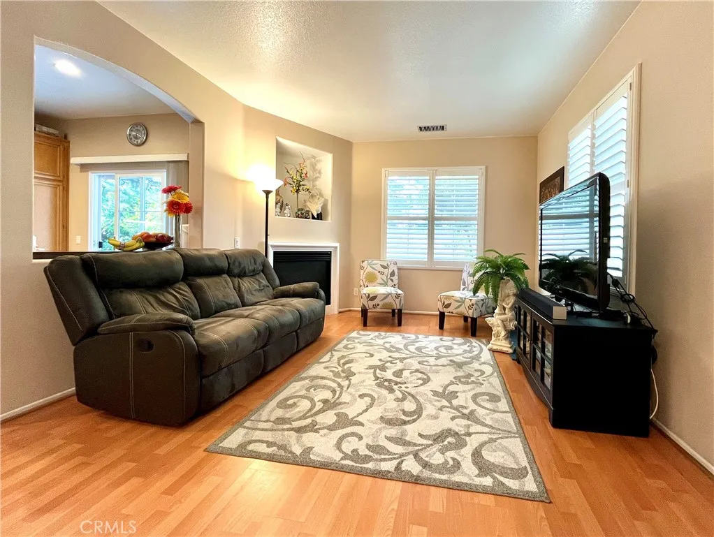 52 Danbury Lane, Irvine, California 92618 home-pic-2