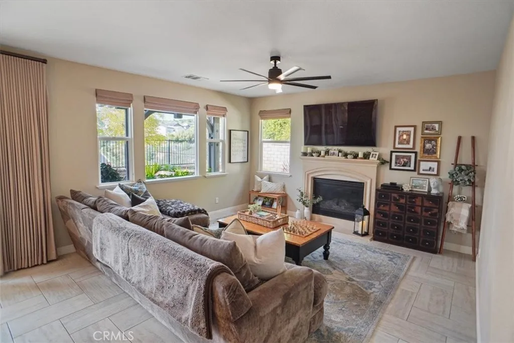 28115 Anvil Court, Valencia, California 91354 home-pic-10