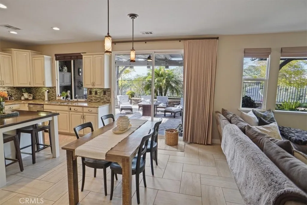 28115 Anvil Court, Valencia, California 91354 home-pic-8