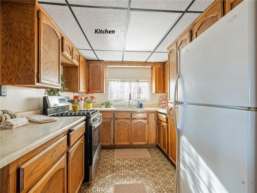 17757 Wheeler Road, Helendale, California 92342 home-pic-12