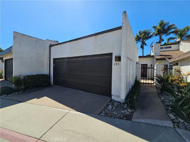 221 Marquis Place, Santa Maria, California 93454