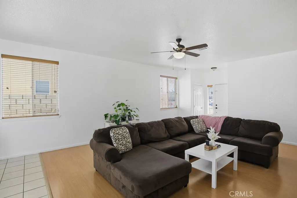 751 Pino Avenue, Lancaster, California 93535 home-pic-5