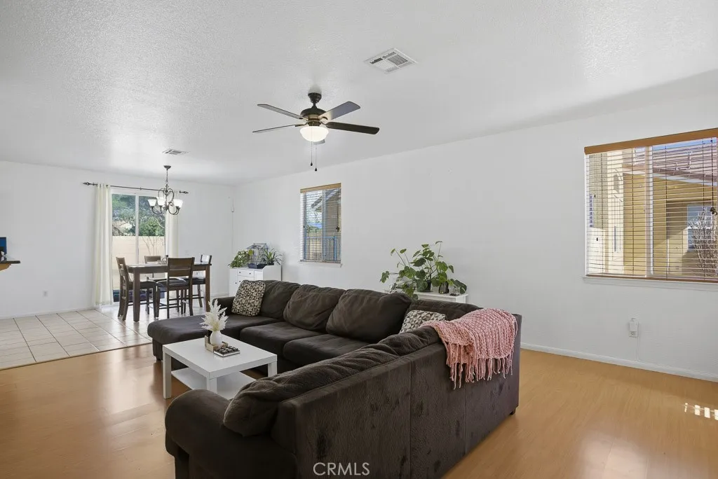 751 Pino Avenue, Lancaster, California 93535 home-pic-4