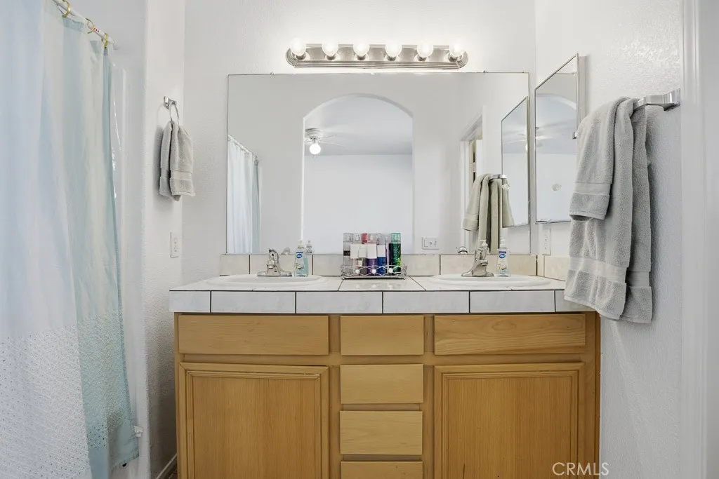 751 Pino Avenue, Lancaster, California 93535 home-pic-25