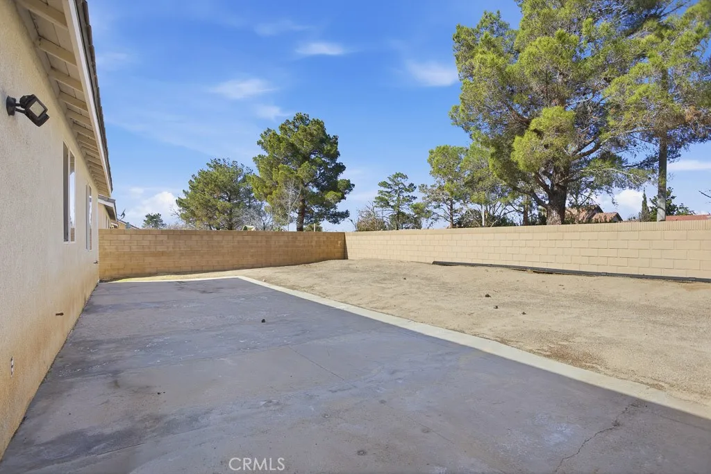 751 Pino Avenue, Lancaster, California 93535 home-pic-27