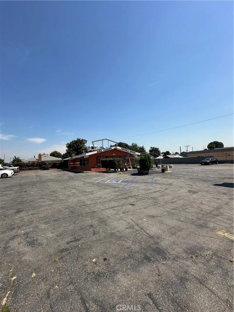 2201 E Alondra, Compton, California 90221 — photo 5