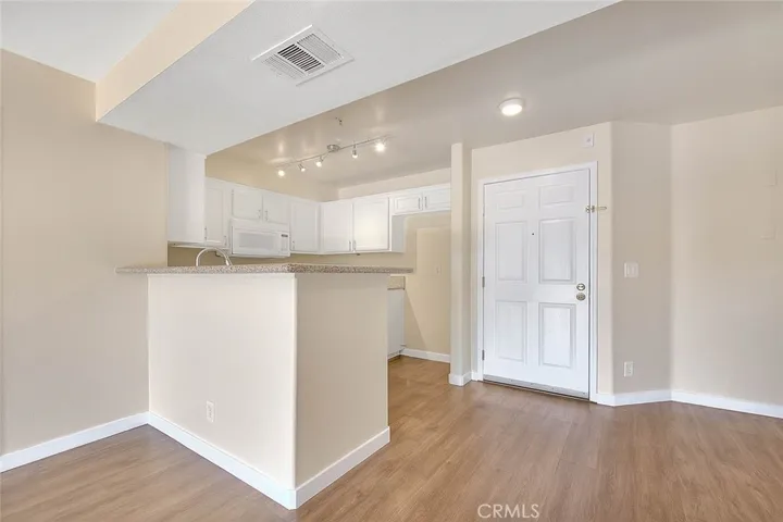 11410 Brookshire Avenue 113, Downey, California 90241