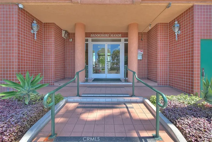 11410 Brookshire Avenue 113, Downey, California 90241