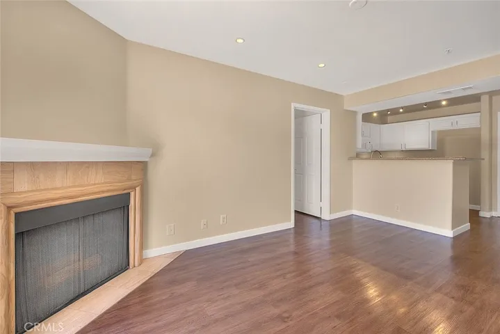 11410 Brookshire Avenue 113, Downey, California 90241
