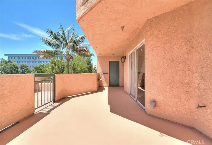 11410 Brookshire Avenue 113, Downey, California 90241