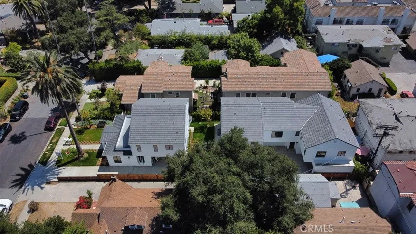 109 N Parkwood Avenue A, Pasadena, California 91107