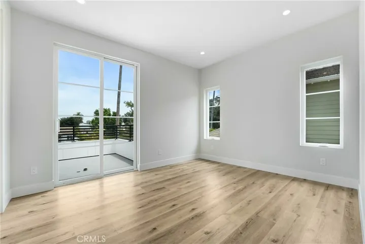 109 N Parkwood Avenue A, Pasadena, California 91107