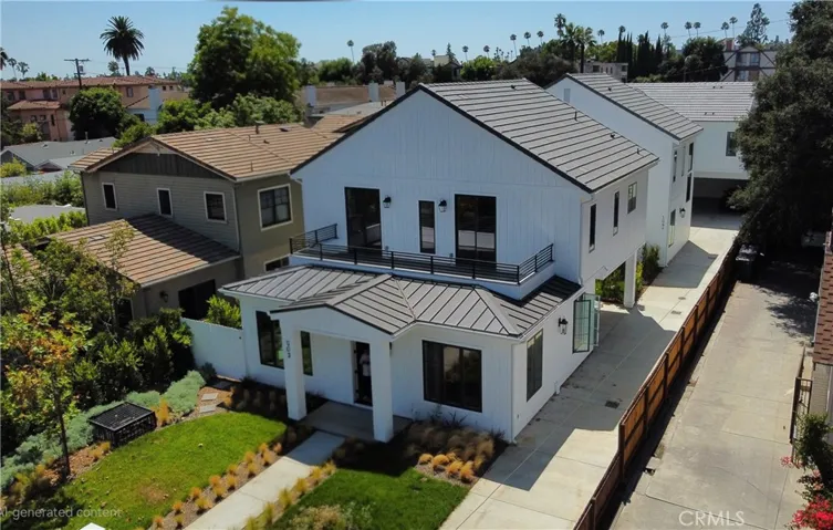 109 N Parkwood Avenue A, Pasadena, California 91107