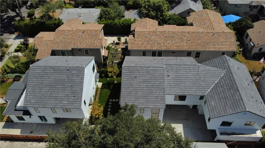 109 N Parkwood Avenue A, Pasadena, California 91107