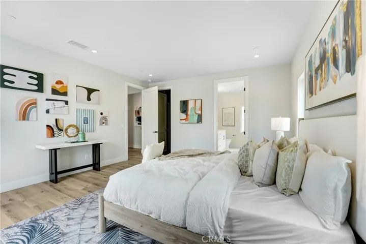 109 N Parkwood Avenue A, Pasadena, California 91107