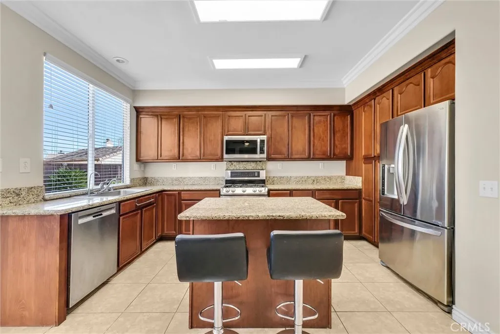 3273 Fig Court, Lake Elsinore, California 92530 home-pic-9
