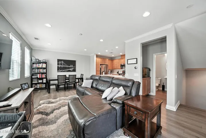 586 Pioneer St Camarillo-6 (1)