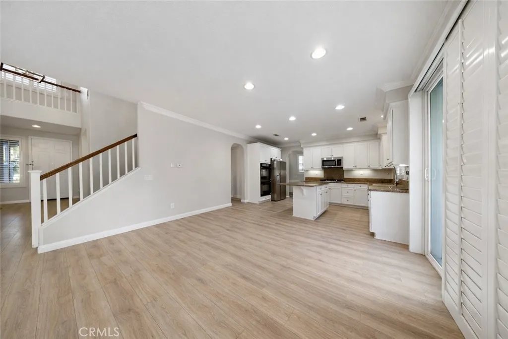 29851 Fox Creek, Menifee, California 92586 home-pic-4