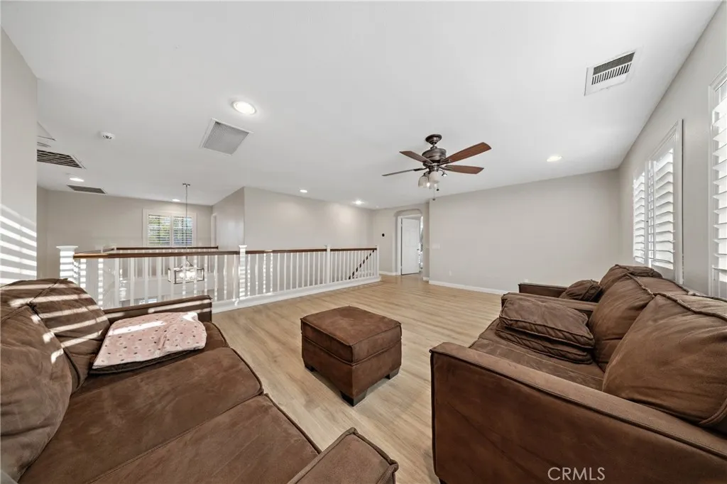 29851 Fox Creek, Menifee, California 92586 home-pic-9