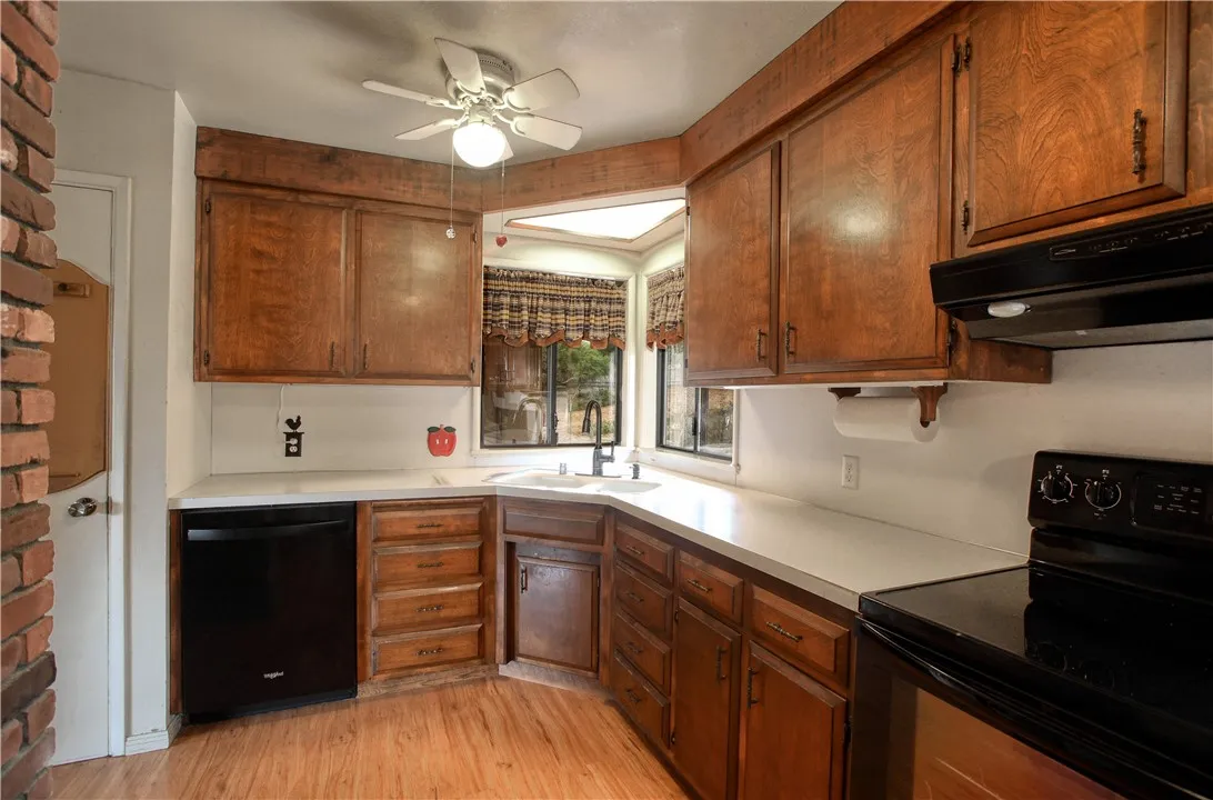 910 N 12th Street, Grover Beach, California 93433 home-pic-11