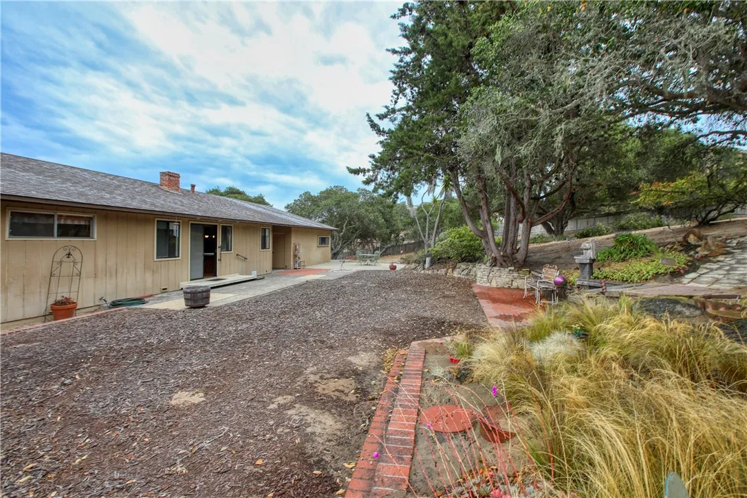 910 N 12th Street, Grover Beach, California 93433 home-pic-32