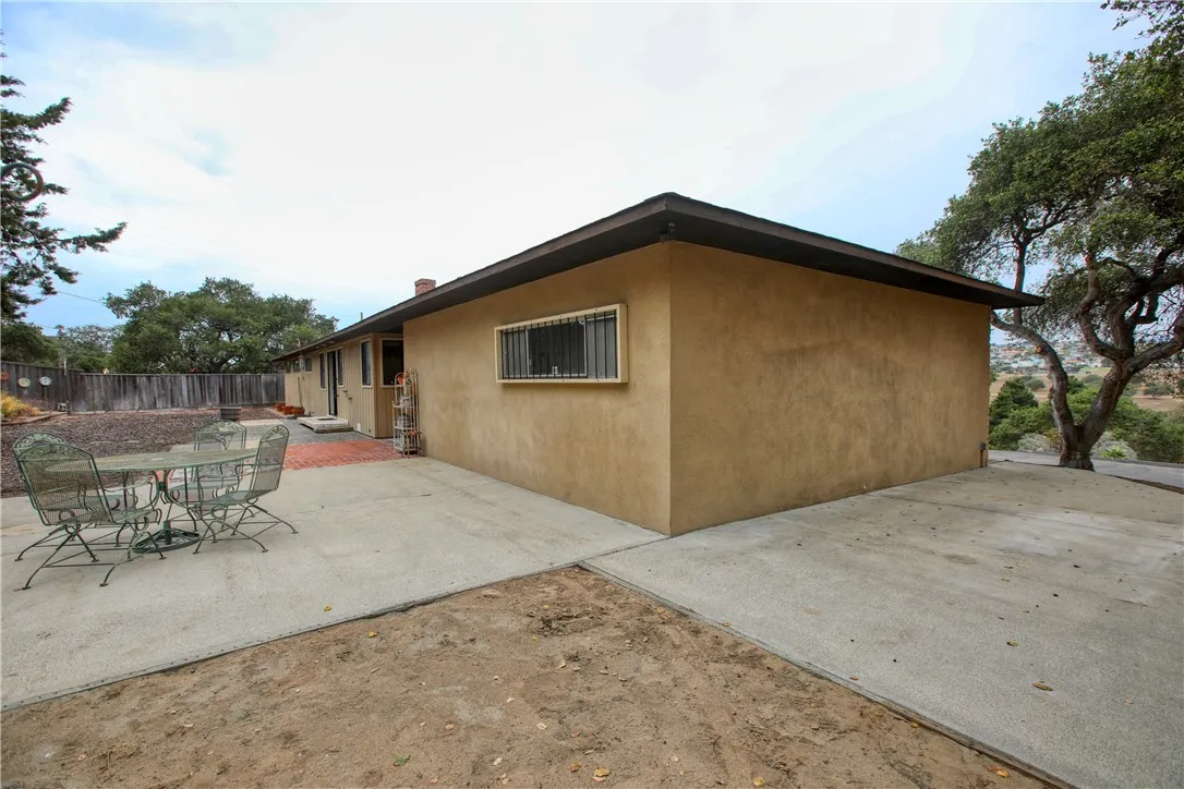 910 N 12th Street, Grover Beach, California 93433 home-pic-37