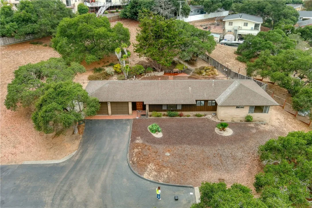 910 N 12th Street, Grover Beach, California 93433 home-pic-2