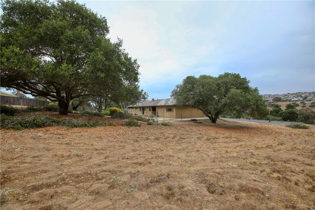 910 N 12th Street, Grover Beach, California 93433 home-pic-35