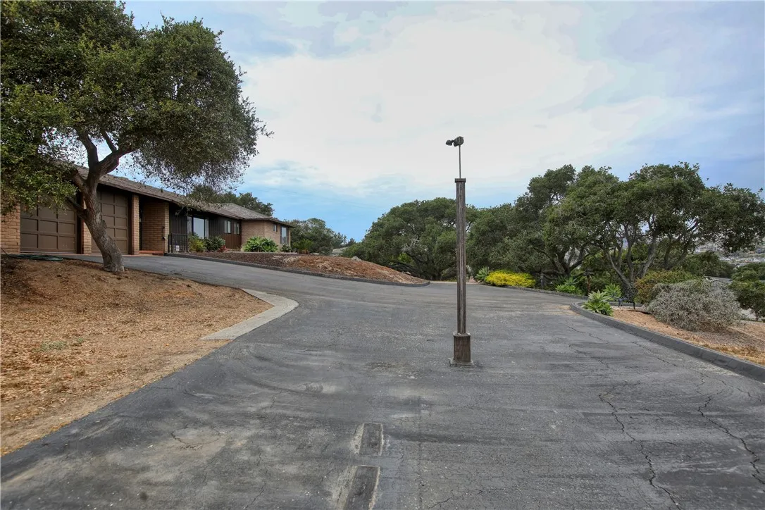 910 N 12th Street, Grover Beach, California 93433 home-pic-40