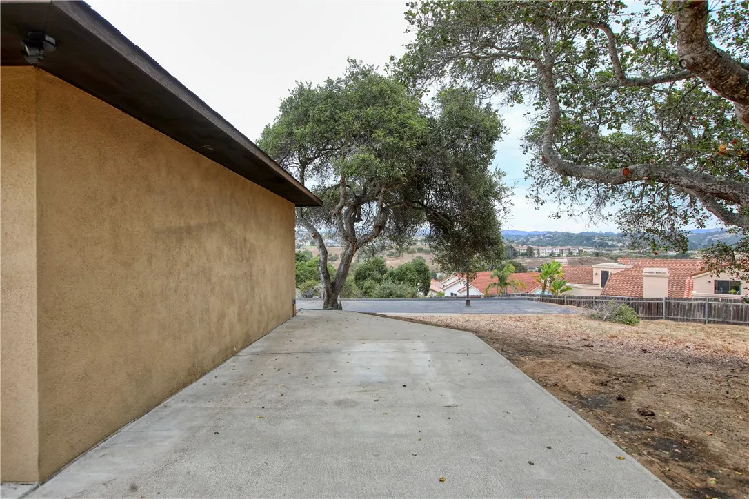 910 N 12th Street, Grover Beach, California 93433 home-pic-38