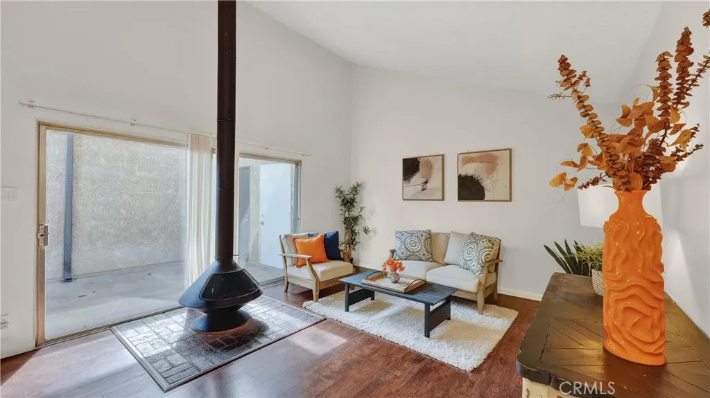 7890 E Spring 19a, Long Beach, California 90815 home-pic-3