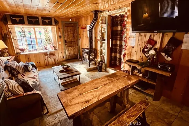 40104 Mahanoy Ln, Big Bear Lake, California 92315