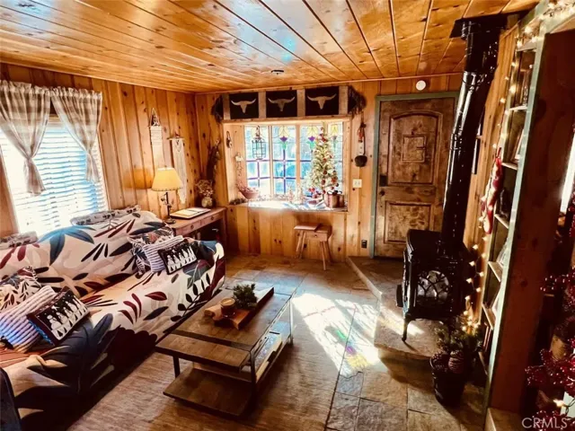 40104 Mahanoy Ln, Big Bear Lake, California 92315