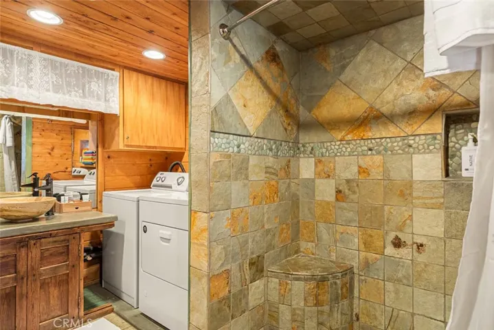 40104 Mahanoy Ln, Big Bear Lake, California 92315