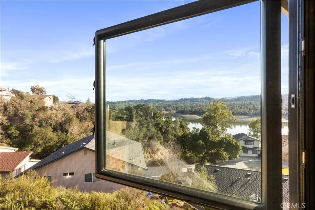 8214 Bass Point Road, Lake Nacimiento, California 93426 home-pic-27