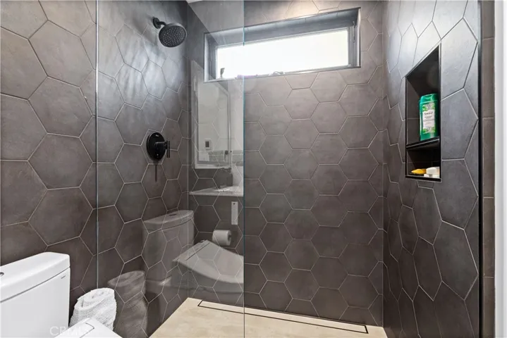curbless shower