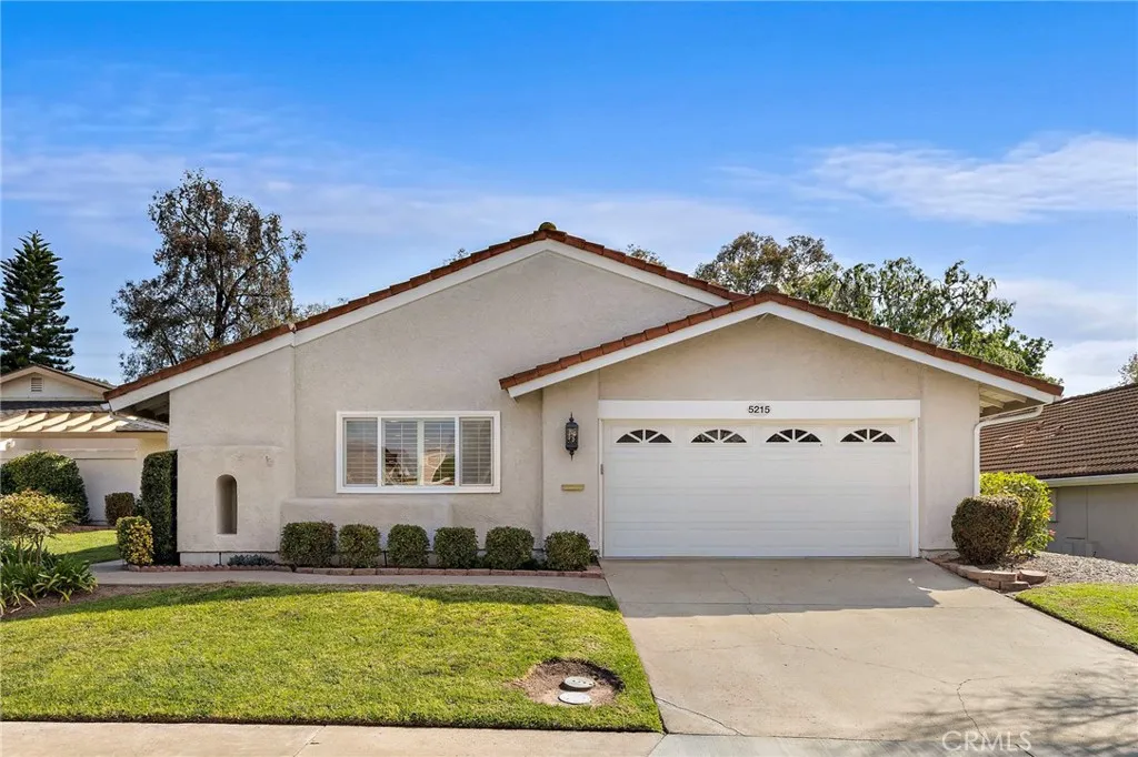 5215 Elvira, Laguna Woods, California 92637 home-pic-1